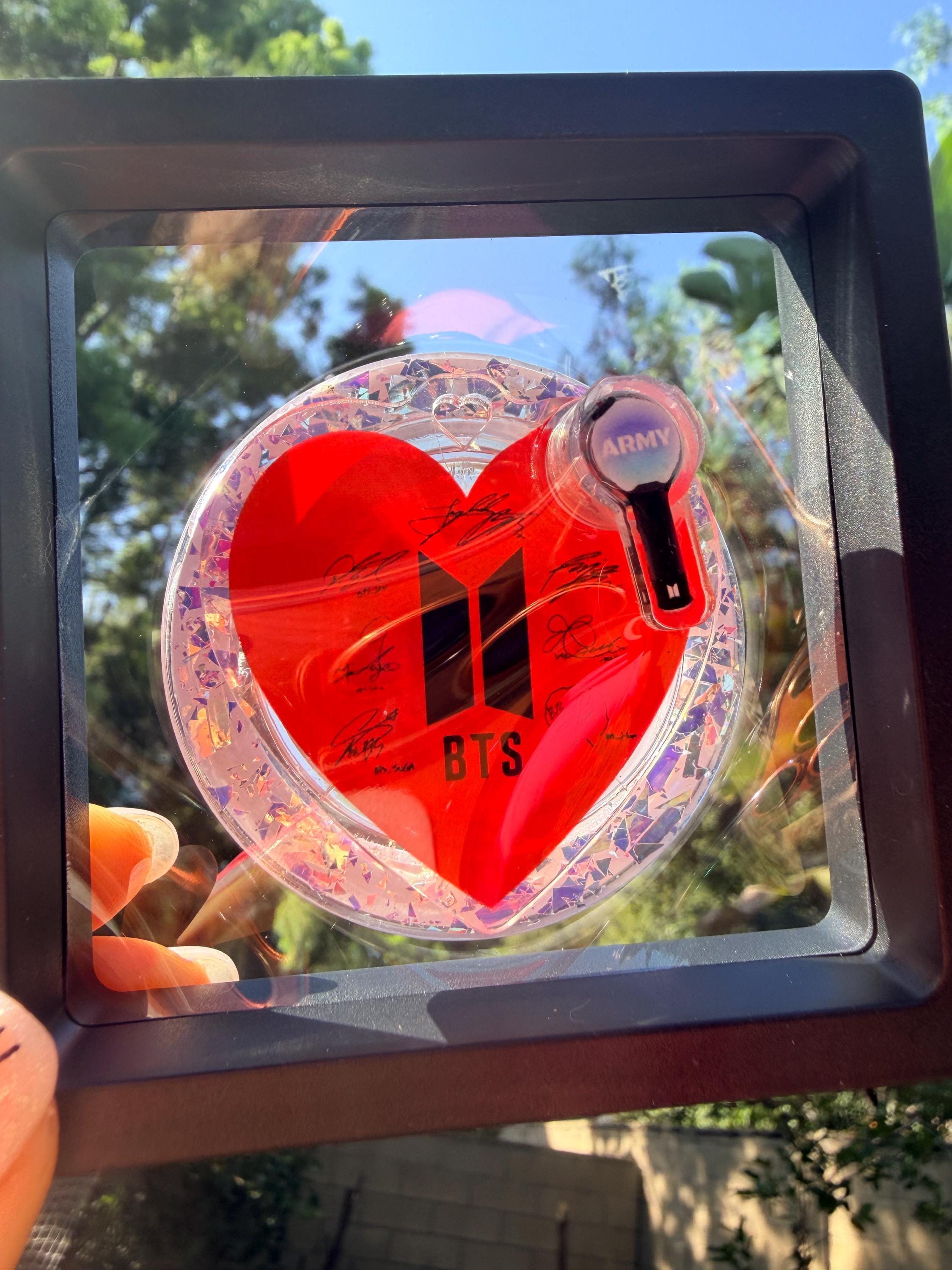 K-Pop Inspired Spinning MagSafe Phone Grip, Handmade Glitter Heart Phone Grip, Light Stick Spinner