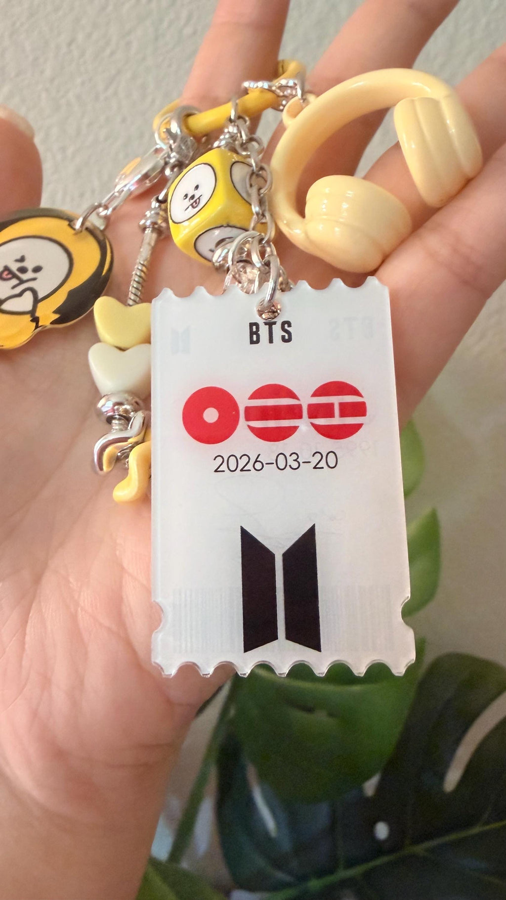 K-Pop BT21 Chain Keyring | Birthday and Signature Acrylic Tag | Phone Charm, Bag Charm and Keychain