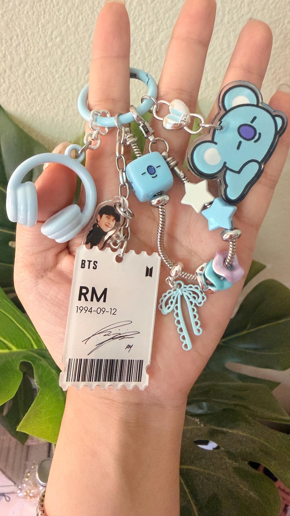 K-Pop BT21 Chain Keyring | Birthday and Signature Acrylic Tag | Phone Charm, Bag Charm and Keychain