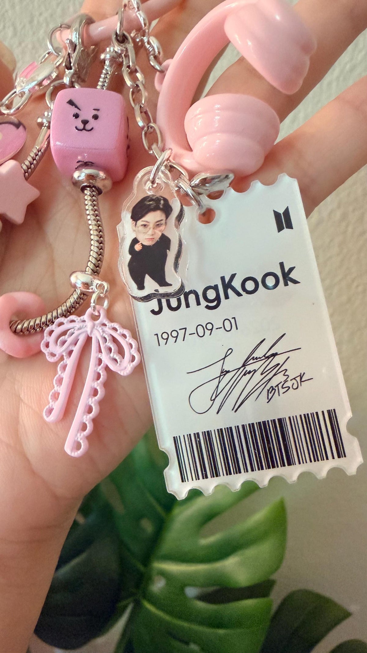 K-Pop BT21 Chain Keyring | Birthday and Signature Acrylic Tag | Phone Charm, Bag Charm and Keychain