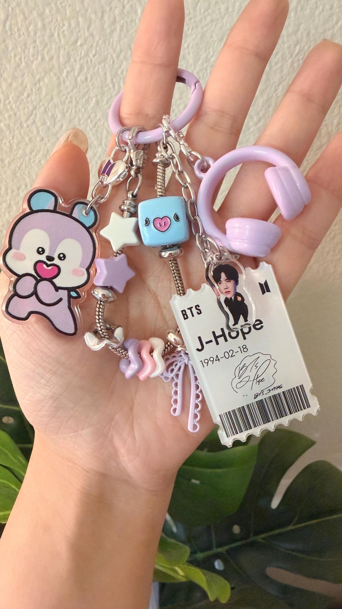 K-Pop BT21 Chain Keyring | Birthday and Signature Acrylic Tag | Phone Charm, Bag Charm and Keychain